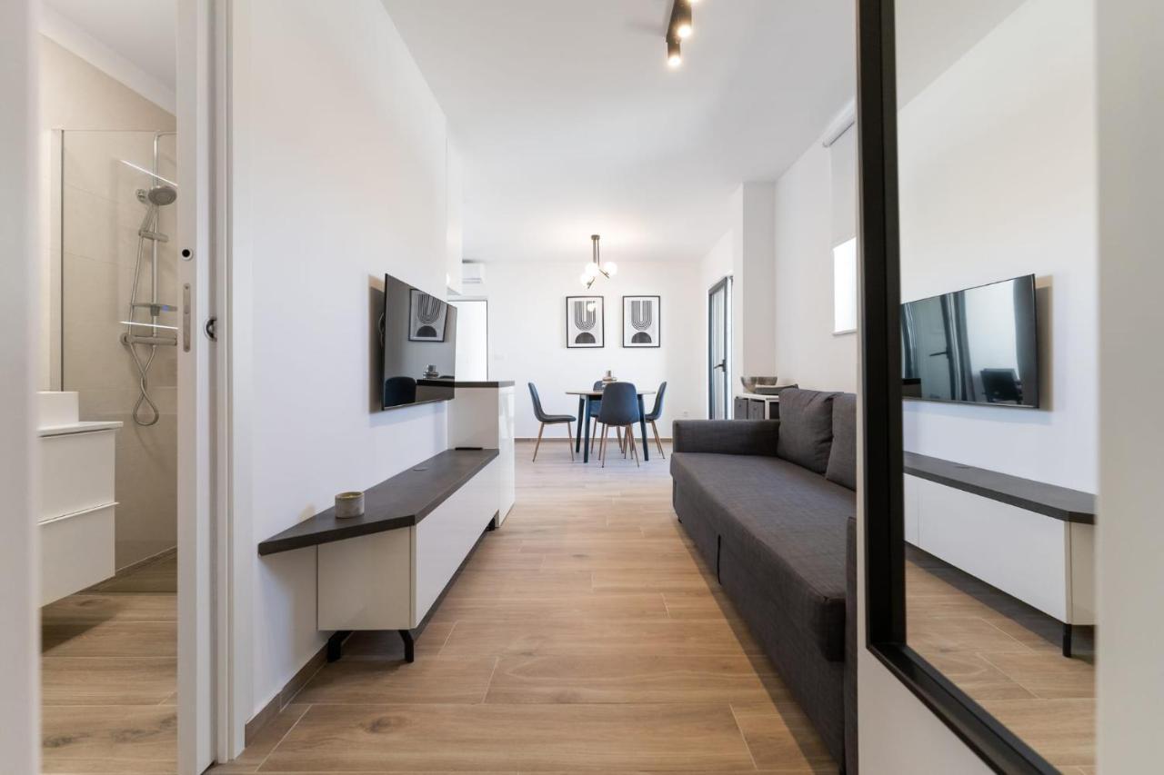 Residence Jonathan Biograd Na Moru Exterior foto